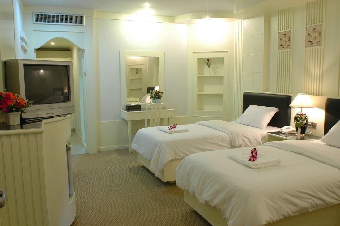 The Rich Hotel Nonthaburi Exterior foto