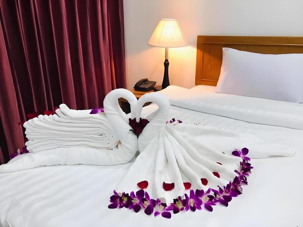 The Rich Hotel Nonthaburi Exterior foto
