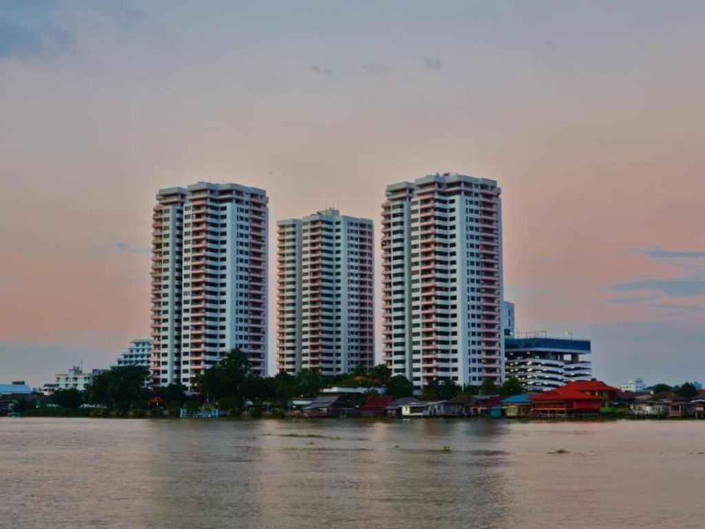 The Rich Hotel Nonthaburi Exterior foto
