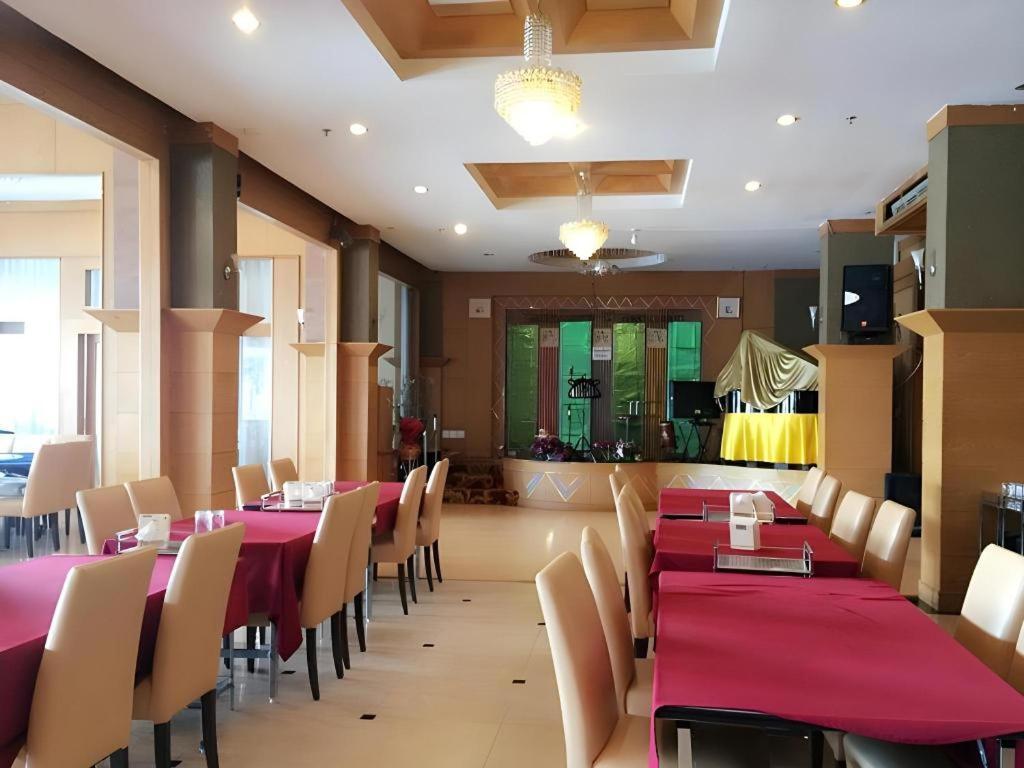 The Rich Hotel Nonthaburi Exterior foto