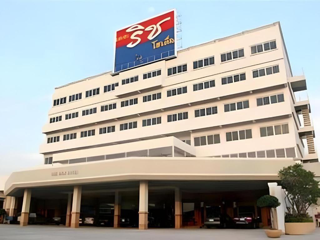 The Rich Hotel Nonthaburi Exterior foto